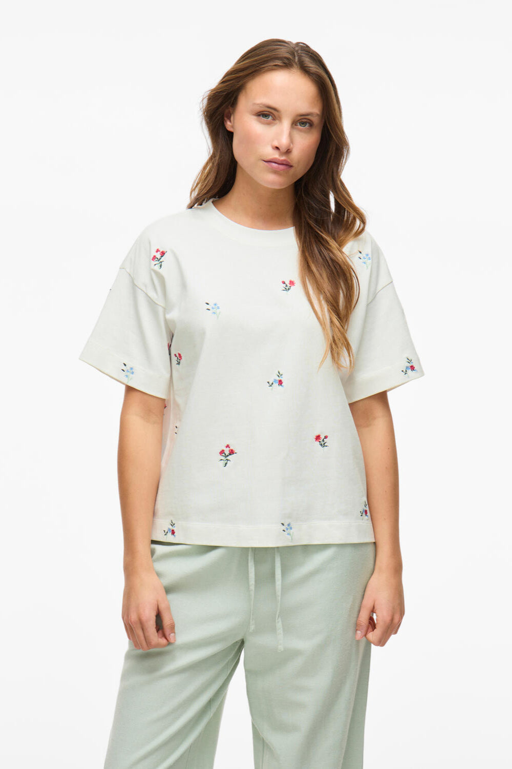 Vimonie Flower Emb t-shirt - Color Flowers